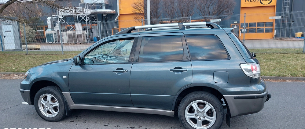 Mitsubishi Outlander cena 13999 przebieg: 206000, rok produkcji 2003 z Wrocław małe 466